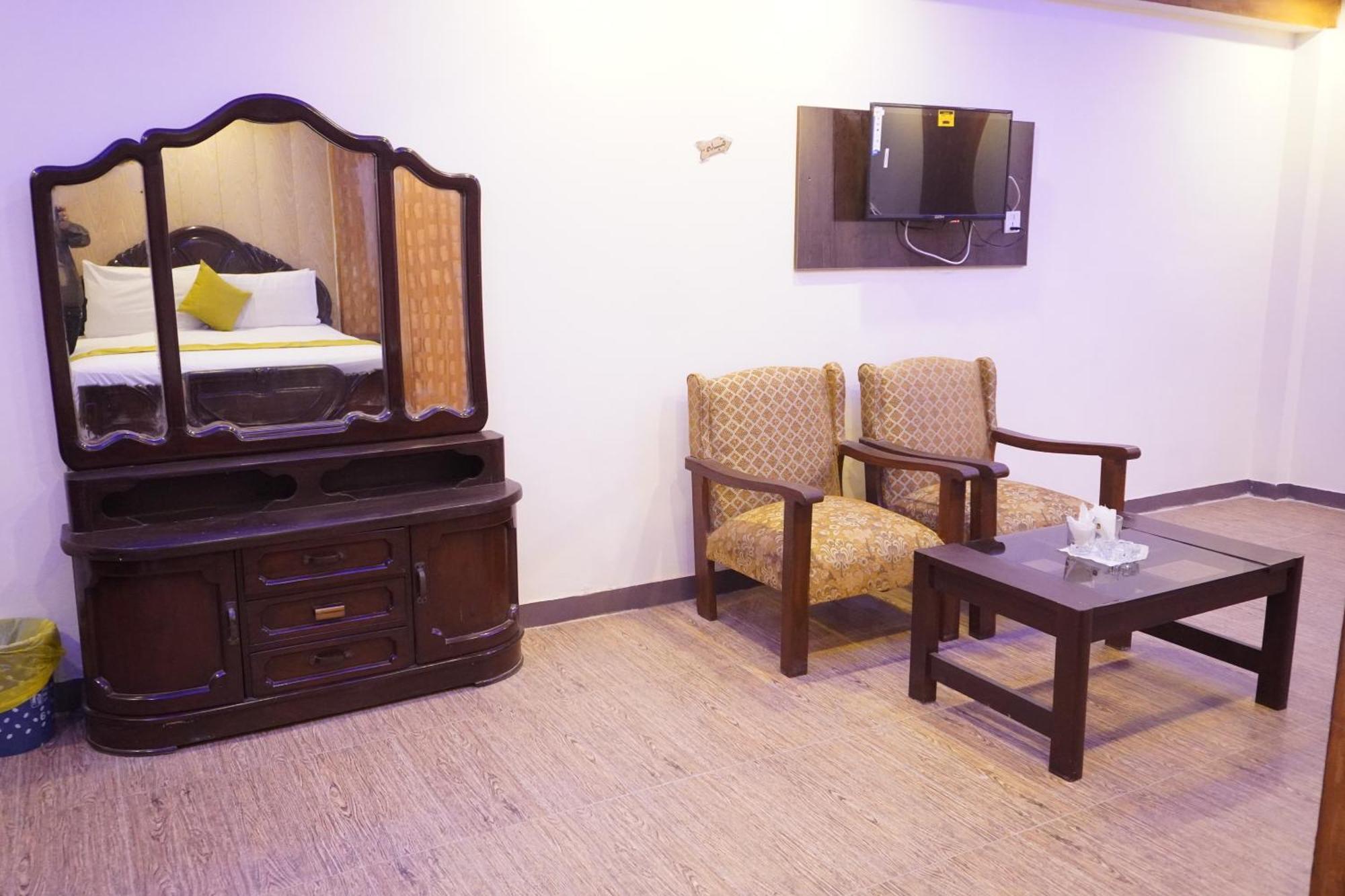 National Hotel ラホール エクステリア 写真